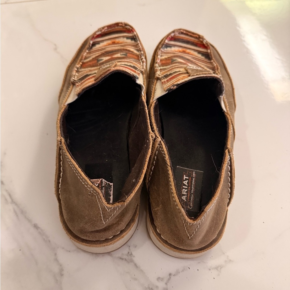 Ariat Brown and Tan Patterned Loafers Size 6.5B - Picture 3 of 6